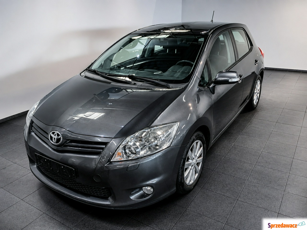 Toyota Auris 2012