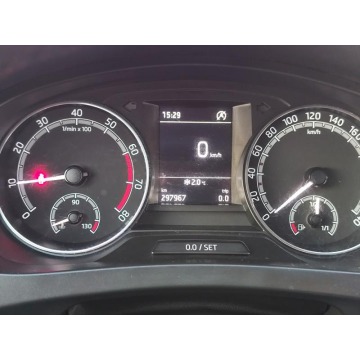 Skoda Rapid  Kombi 2017,  1.0 benzyna - Na sprzedaż za 17 958 zł - Warszawa - zdjęcie 8