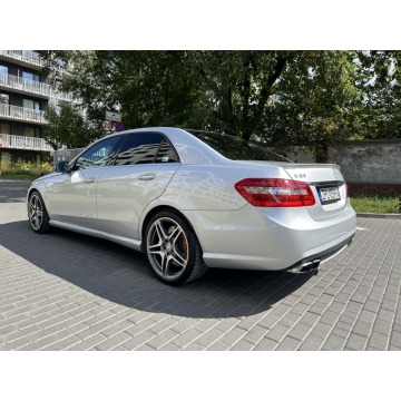Mercedes - Benz E-klasa  Sedan/Limuzyna 2011,  5.5 benzyna, automat - Na sprzedaż za 99 000 zł - Warszawa - zdjęcie 4