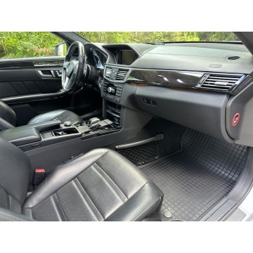 Mercedes - Benz E-klasa  Sedan/Limuzyna 2011,  5.5 benzyna, automat - Na sprzedaż za 99 000 zł - Warszawa - zdjęcie 8