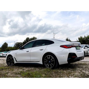 BMW   Sedan/Limuzyna 2023 elektryczny, automat - Na sprzedaż za 229 998 zł - Warszawa - zdjęcie 4