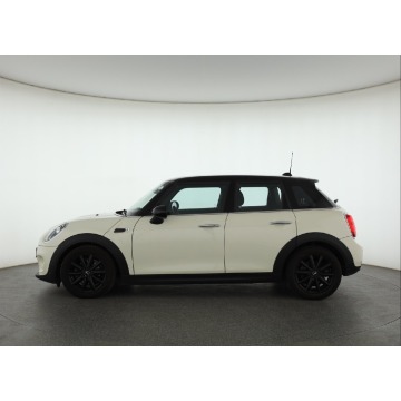 Mini   Hatchback 2019,  1.5 benzyna, automat - Na sprzedaż za 63 999 zł - Katowice - zdjęcie 4