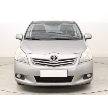 Toyota Verso  SUV 2011,  2.0 diesel - Na sprzedaż za 21 499 zł - Bielany Wrocławskie - zdjęcie 2