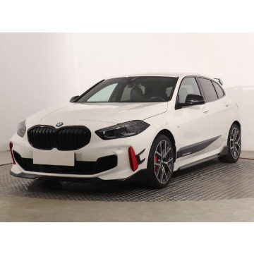 BMW Seria 1  Hatchback 2020,  2.0 benzyna, automat - Na sprzedaż za 117 999 zł - Katowice - zdjęcie 3