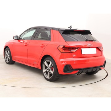 Audi A1  Hatchback 2019,  2.0 benzyna, automat - Na sprzedaż za 84 999 zł - Bielany Wrocławskie - zdjęcie 5