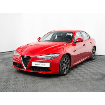 Alfa Romeo Giulia  Sedan/Limuzyna 2016,  2.0 benzyna, automat - Na sprzedaż za 64 910 zł - Gdynia - zdjęcie 2