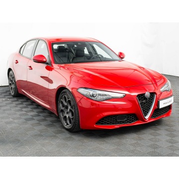 Alfa Romeo Giulia  Sedan/Limuzyna 2016,  2.0 benzyna, automat - Na sprzedaż za 64 910 zł - Gdynia - zdjęcie 3