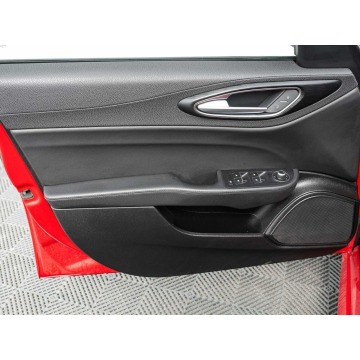 Alfa Romeo Giulia  Sedan/Limuzyna 2016,  2.0 benzyna, automat - Na sprzedaż za 64 910 zł - Gdynia - zdjęcie 9