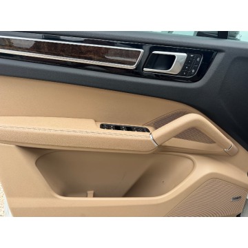 Porsche Cayenne  SUV 2022,  3.0 benzyna, automat - Na sprzedaż za 239 900 zł - Michałowice-Wieś - zdjęcie 11
