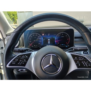 Mercedes - Benz C-klasa  Kombi 2021,  2.0 hybryda, automat - Na sprzedaż za 135 000 zł - Łódź - zdjęcie 11