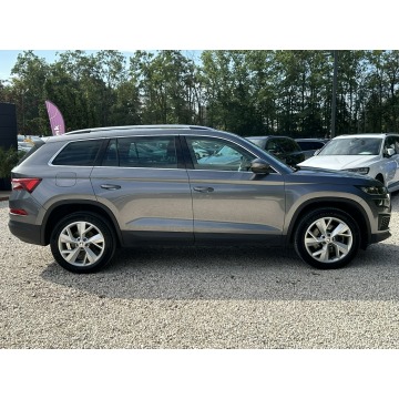 Skoda Kodiaq  SUV 2022,  2.0 diesel, automat - Na sprzedaż za 119 900 zł - Pęcice - zdjęcie 8
