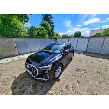 Audi Q3 z 2022 roku w wersji S-line