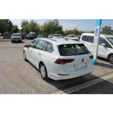 Volkswagen Golf  Kombi 2022,  1.0 benzyna - Na sprzedaż za 52 900 zł - Warszawa - zdjęcie 8