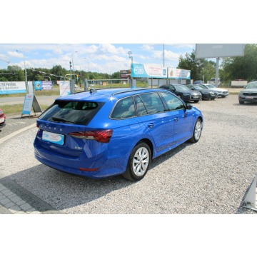 Skoda Octavia  Kombi 2023,  1.5 benzyna, automat - Na sprzedaż za 72 900 zł - Warszawa - zdjęcie 6