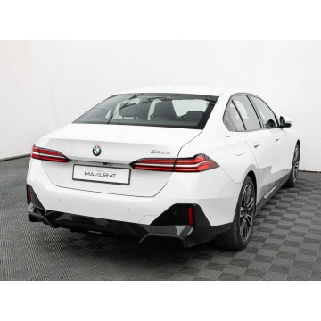 BMW Seria 5  Sedan/Limuzyna 2024,  2.0 diesel, automat - Na sprzedaż za 209 850 zł - Gdańsk - zdjęcie 5