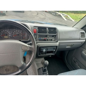 Suzuki Jimny  Terenowy 2002,  1.3 benzyna - Na sprzedaż za 11 500 zł - Tarnów - zdjęcie 7