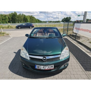 Opel Astra  Kabriolet 2008,  1.6 benzyna - Na sprzedaż za 17 800 zł - Lipówki - zdjęcie 2
