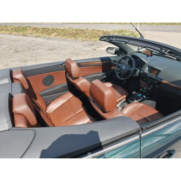 Opel Astra  Kabriolet 2008,  1.6 benzyna - Na sprzedaż za 17 800 zł - Lipówki - zdjęcie 10