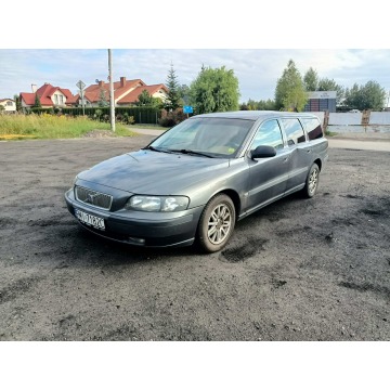 Volvo V70  Kombi 2002,  2.4 diesel, automat - Na sprzedaż za 3 950,00 zł - Tarnów - zdjęcie 2