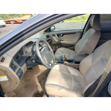 Volvo V70  Kombi 2002,  2.4 diesel, automat - Na sprzedaż za 3 950,00 zł - Tarnów - zdjęcie 5