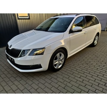 Skoda Octavia  Kombi 2017,  1.4 benzyna - Na sprzedaż za 46 500 zł - Strzała - zdjęcie 3
