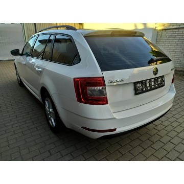 Skoda Octavia  Kombi 2017,  1.4 benzyna - Na sprzedaż za 46 500 zł - Strzała - zdjęcie 5