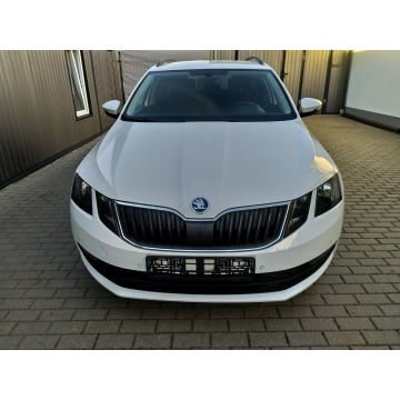 Skoda Octavia  Kombi 2017,  1.4 benzyna - Na sprzedaż za 46 500 zł - Strzała - zdjęcie 10