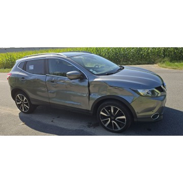 Nissan Qashqai  SUV 2016,  1.6 benzyna - Na sprzedaż za 25 999 zł - Pleszew - zdjęcie 9