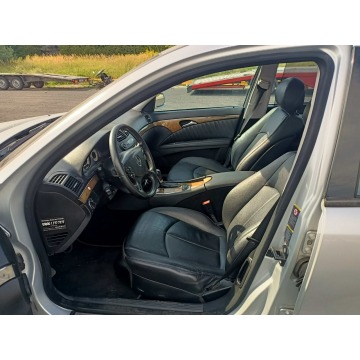 Mercedes - Benz E-klasa  Kombi 2007,  3.0 diesel, automat - Na sprzedaż za 7 950,00 zł - Tarnów - zdjęcie 5