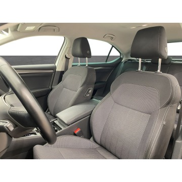Skoda Superb  Hatchback 2022,  2.0 diesel, automat - Na sprzedaż za 89 900 zł - Warszawa - zdjęcie 10