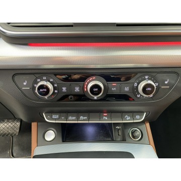 Audi Q5  SUV 2022,  2.0 diesel, automat - Na sprzedaż za 134 900 zł - Warszawa - zdjęcie 12