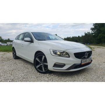 Volvo V60  Kombi 2017,  2.0 diesel, automat - Na sprzedaż za 47 999 zł - Chmielnik - zdjęcie 4