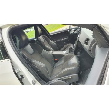 Volvo V60  Kombi 2017,  2.0 diesel, automat - Na sprzedaż za 47 999 zł - Chmielnik - zdjęcie 7