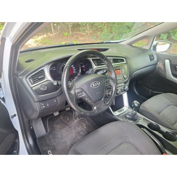 Kia Ceed  Hatchback 2016,  1.4 benzyna - Na sprzedaż za 24 900 zł - Siewierz - zdjęcie 8
