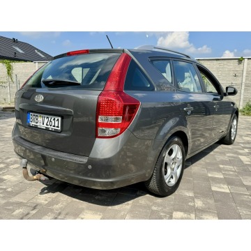 Kia Ceed  Kombi 2010,  1.6 benzyna - Na sprzedaż za 16 900 zł - Szerominek - zdjęcie 4