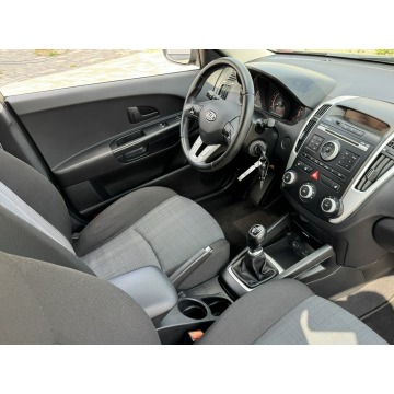 Kia Ceed  Kombi 2010,  1.6 benzyna - Na sprzedaż za 16 900 zł - Szerominek - zdjęcie 5
