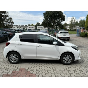 Toyota Yaris  Hatchback 2015,  1.3 benzyna - Na sprzedaż za 39 900 zł - Tarnowskie Góry - zdjęcie 5