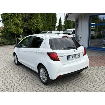 Toyota Yaris  Hatchback 2015,  1.3 benzyna - Na sprzedaż za 39 900 zł - Tarnowskie Góry - zdjęcie 8