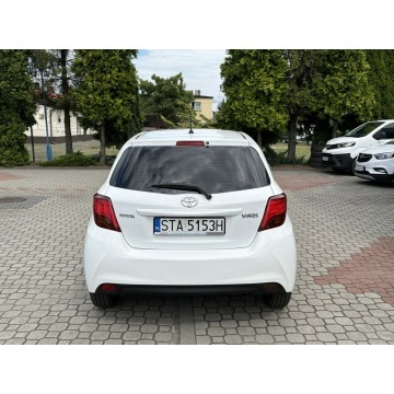 Toyota Yaris  Hatchback 2015,  1.3 benzyna - Na sprzedaż za 39 900 zł - Tarnowskie Góry - zdjęcie 7