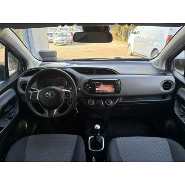 Toyota Yaris  Hatchback 2015,  1.3 benzyna - Na sprzedaż za 39 900 zł - Tarnowskie Góry - zdjęcie 12