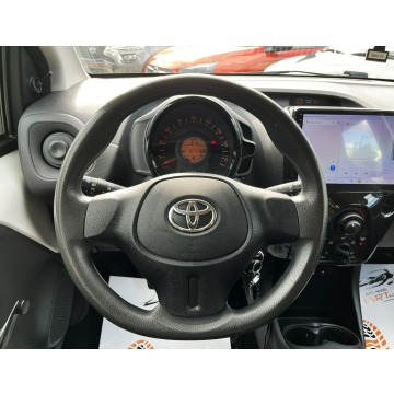 Toyota Aygo  Hatchback 2020,  1.0 benzyna+LPG - Na sprzedaż za 32 900 zł - Rydułtowy - zdjęcie 12