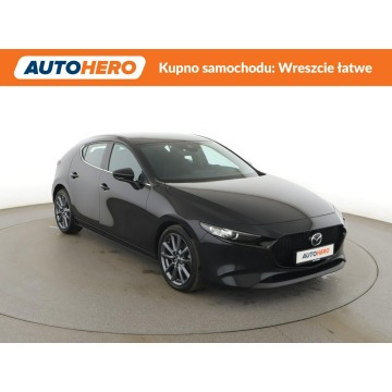 Mazda 3  Sedan/Limuzyna 2019,  2.0 benzyna - Na sprzedaż za 73 900 zł - Warszawa - zdjęcie 10