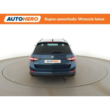 Skoda Superb  Kombi 2019,  2.0 diesel, automat - Na sprzedaż za 81 500 zł - Warszawa - zdjęcie 6