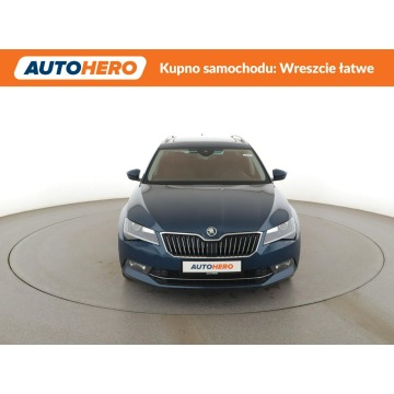 Skoda Superb  Kombi 2019,  2.0 diesel, automat - Na sprzedaż za 81 500 zł - Warszawa - zdjęcie 11