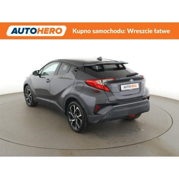 Toyota C-HR  SUV 2019,  1.8 hybryda, automat - Na sprzedaż za 76 900 zł - Warszawa - zdjęcie 4