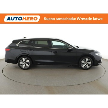 Volkswagen Passat  Kombi 2024,  1.5 benzyna - Na sprzedaż za 119 900 zł - Warszawa - zdjęcie 9