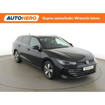 Volkswagen Passat  Kombi 2024,  1.5 benzyna - Na sprzedaż za 119 900 zł - Warszawa - zdjęcie 10