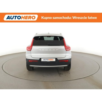 Volvo   SUV 2018,  2.0 benzyna, automat - Na sprzedaż za 88 900 zł - Warszawa - zdjęcie 6