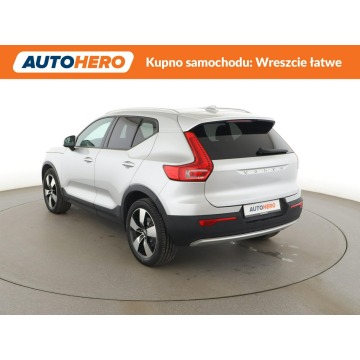 Volvo   SUV 2018,  2.0 benzyna, automat - Na sprzedaż za 88 900 zł - Warszawa - zdjęcie 4