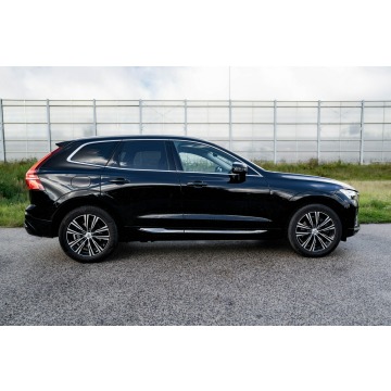 Volvo   SUV 2021,  2.0 benzyna, automat - Na sprzedaż za 154 900 zł - Warszawa - zdjęcie 9